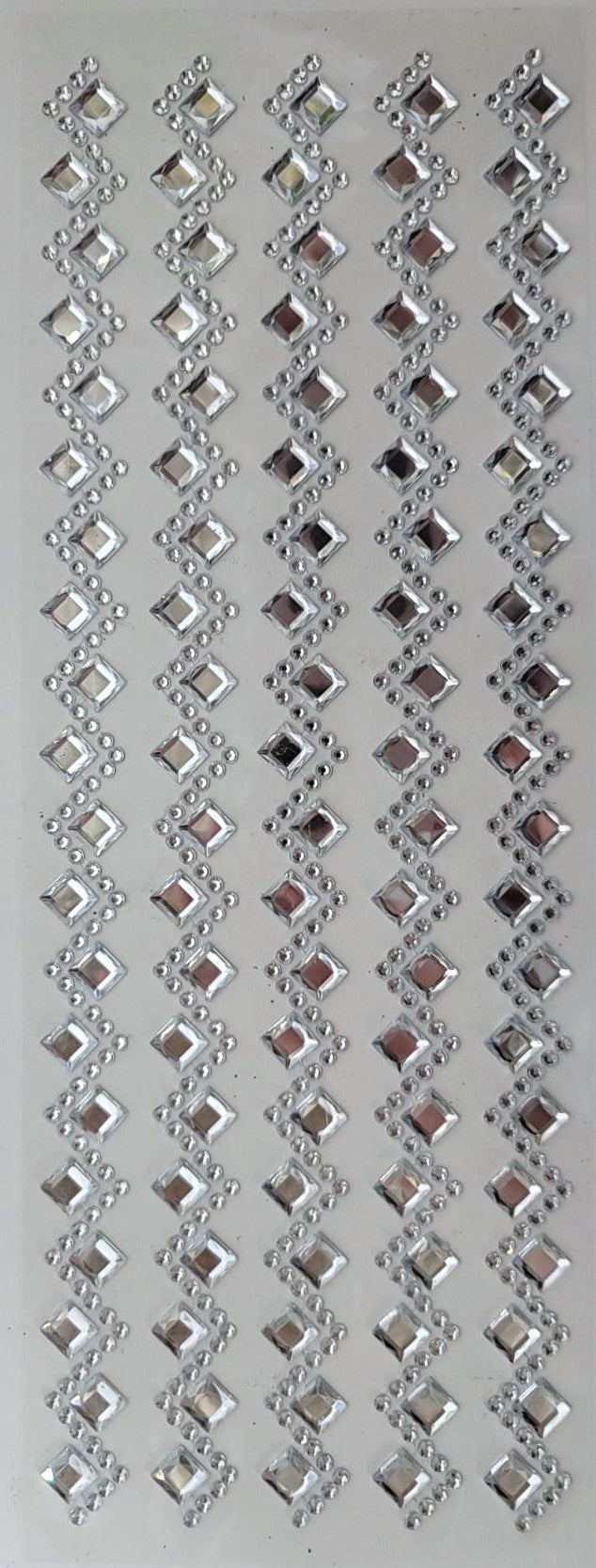 7446-SILVER | 16MM | WAVED & SQUARE GEMSTONE STICKER | 52Pcs/PACK