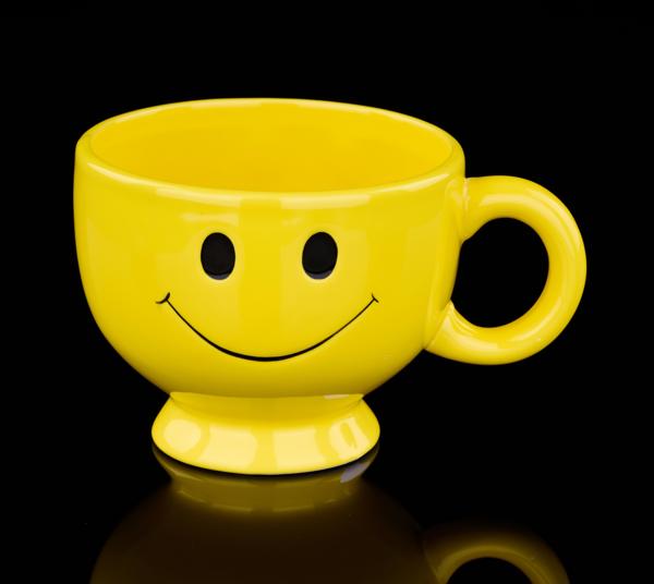 CB3946 Smiley Face Cup S6 - A&B Wholesale Market Inc