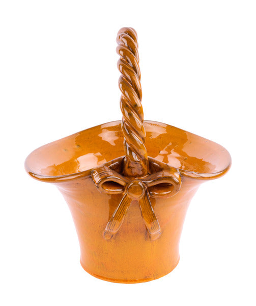 CB901120 | 13.75"L x 13.5"W | HAND THROWN BASKET